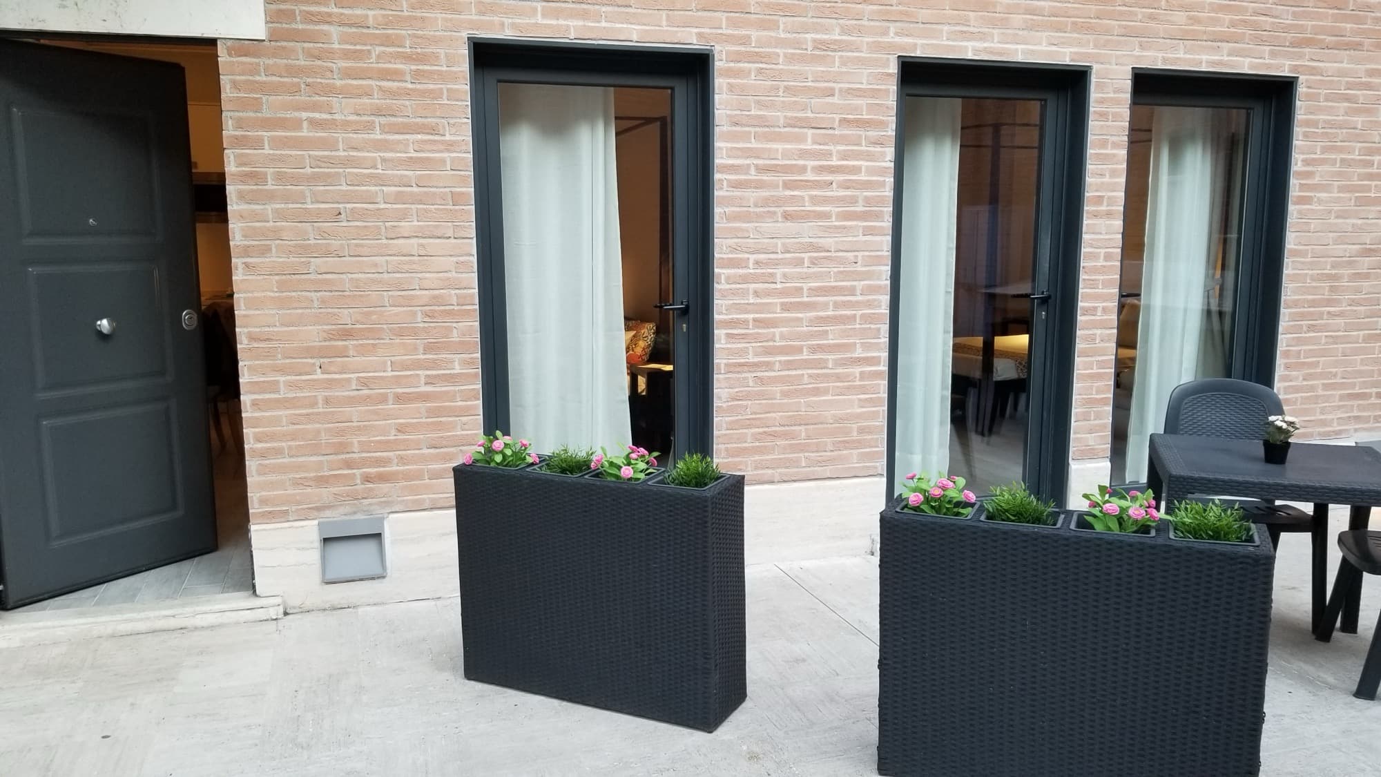 Esterno della HomeFlat con cortile