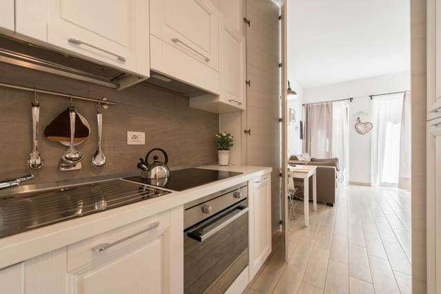 Cucina attrezzata dello Yellow Flat